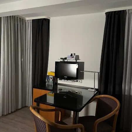 T24 - Ihr Mit Charakter Sindelfingen