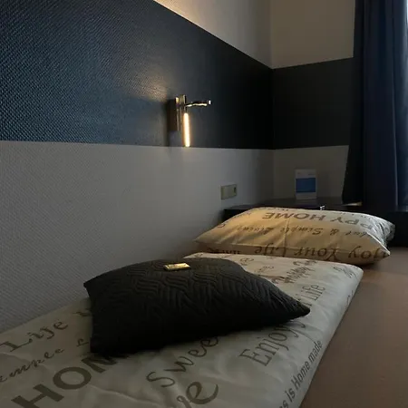 T24 - Ihr Mit Charakter * Sindelfingen